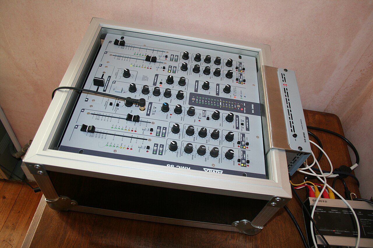 DJ mixer with audio interface